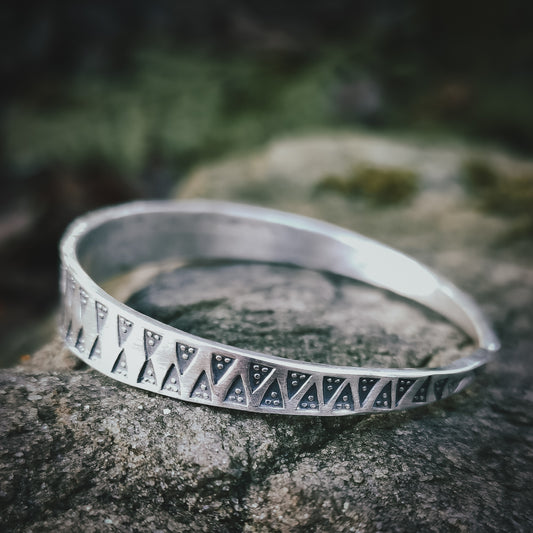 Hole armring, c17127